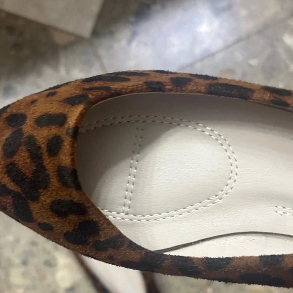 Bella Marie Leopard Print Flats - Picture 5 of 5